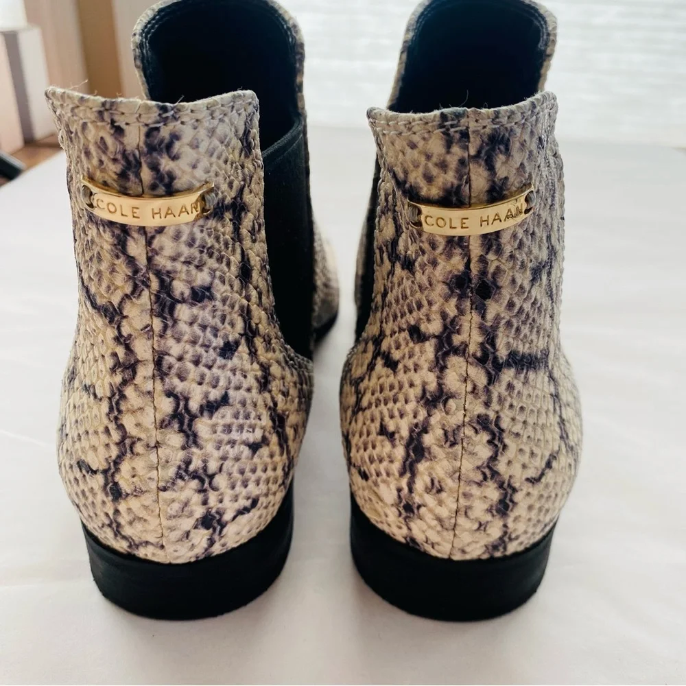 Cole Haan Hara Genuine‎ Leather Snake Skin Print Ankle Stretch Bootie Size 8.5